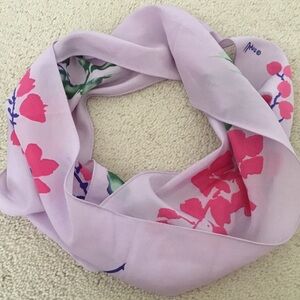 VERA NEWMANN Vintage Lavender Floral Silk Skinny Scarf with Pink Blooms